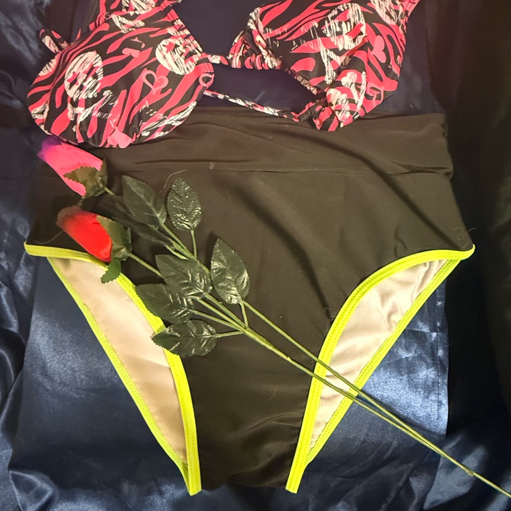 SHEIN Black and Pink Bikini Set